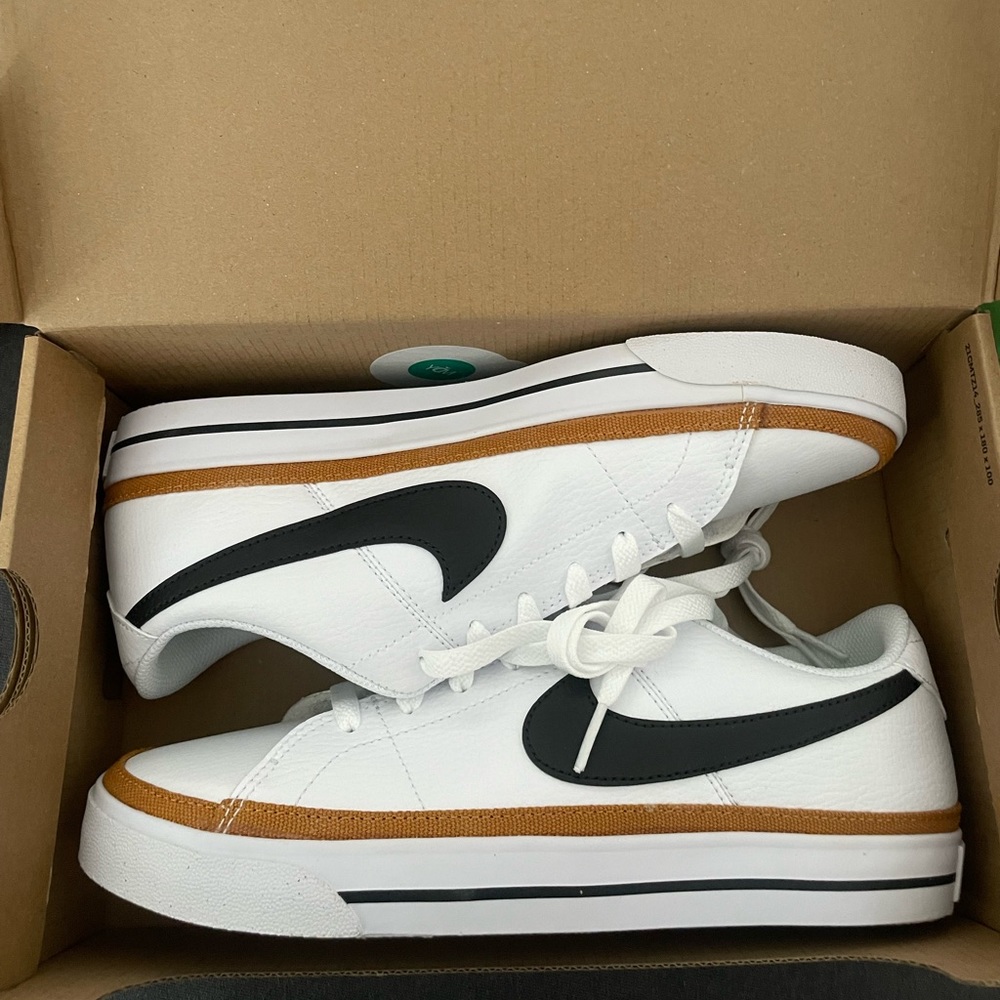 Nike Court Legacy Womens BRAND NEW!